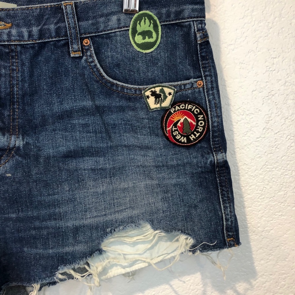 Topshop Blue Distressed Jean Shorts with Patch Details - Picture 8 of 12